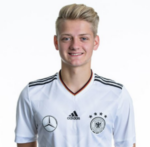 https://img.jisuzhiboa.com.cn/img/football/player/885db6bd0e1c1a3a3534f1c140cba769.jpg
